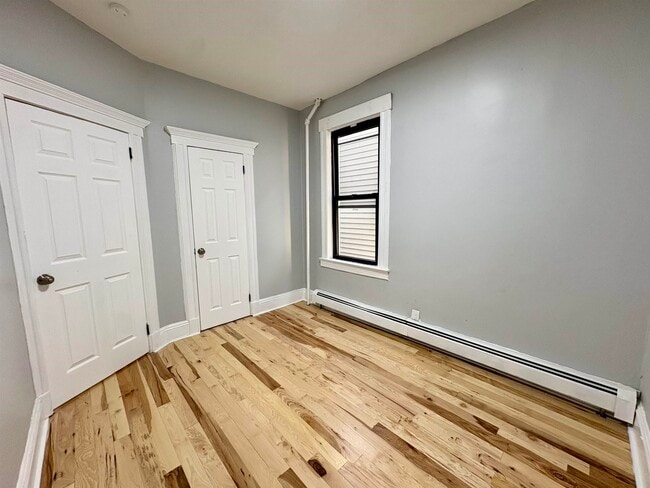Photo - 136 W 25th St Unit 1