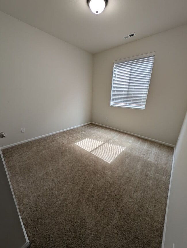 Photo - One Story Living in Port Orchard! Large 3 Bedroom Available for Rent!