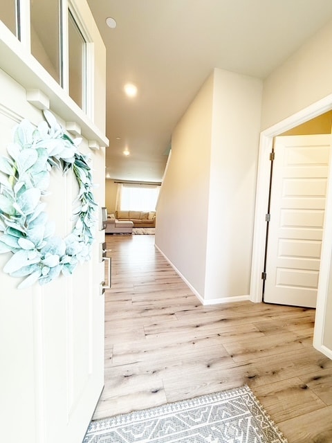 Photo - 975 Thrush Ct SE