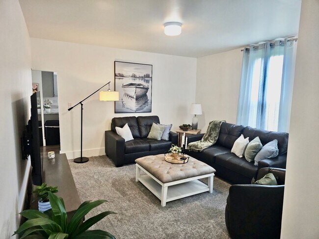 Photo - 621 N Carver St