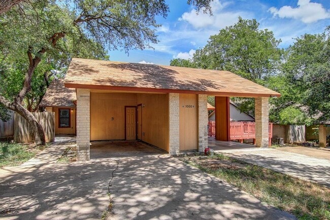 Building Photo - 1000 Milford Way Rental