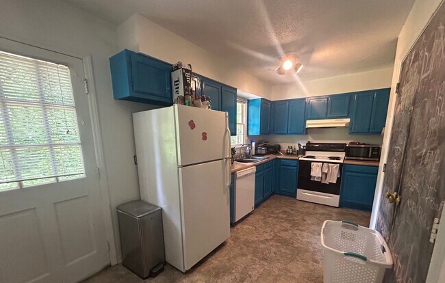 Photo - CARLTON1223-1227 Unit 1225