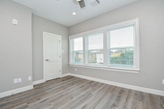 Photo - 5262 Ella Blvd Unit 108