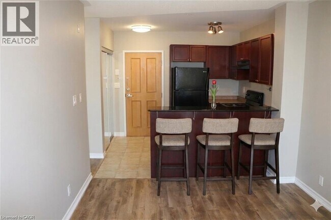 Photo - 8 Harris St Unit 215