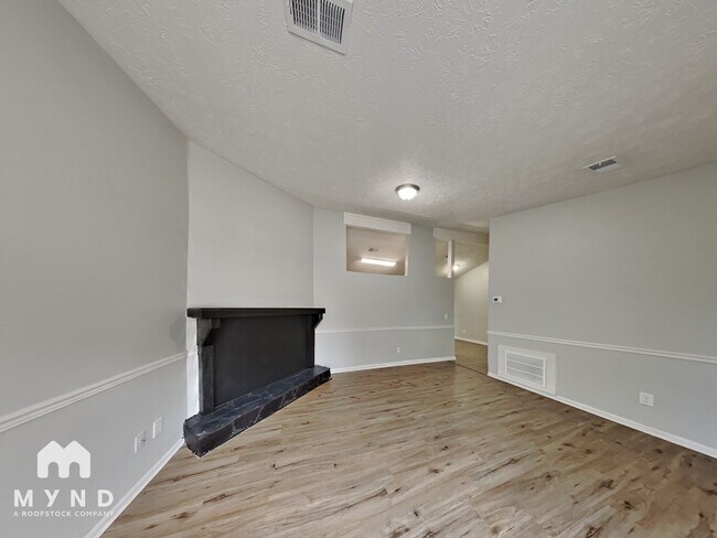 Photo - 7792 Chase Woods Dr