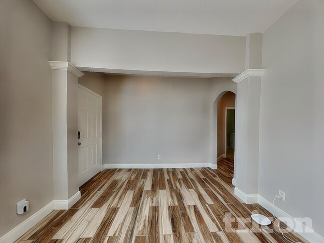 Photo - 243 Tower View Dr W