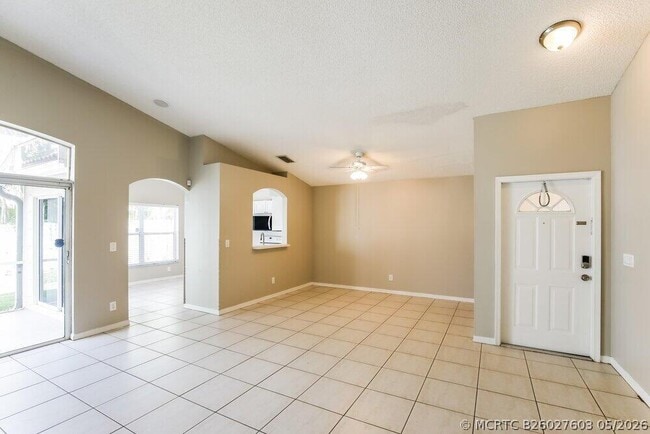 Photo - 7273 Burgess Dr
