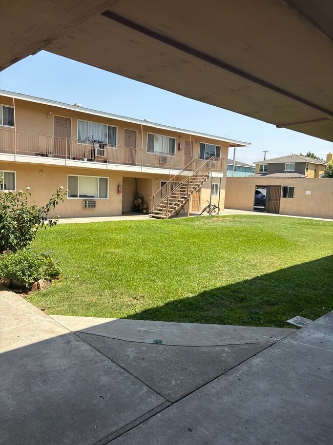 Brookside Apartments - Brookside Apartments