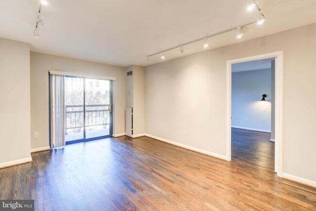 Photo - 2111 Wisconsin Ave NW Unit 302