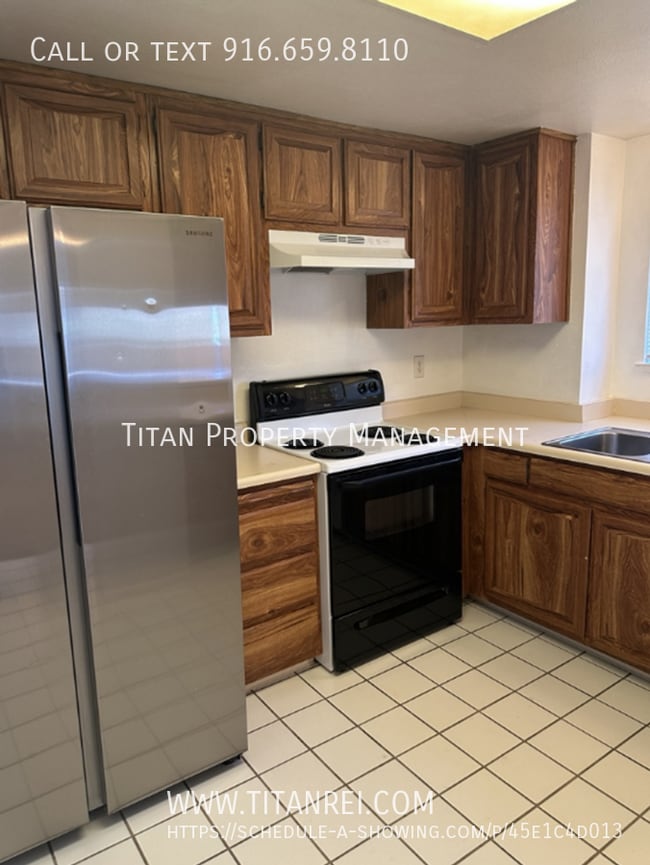 Photo - 720 Sunrise Ave