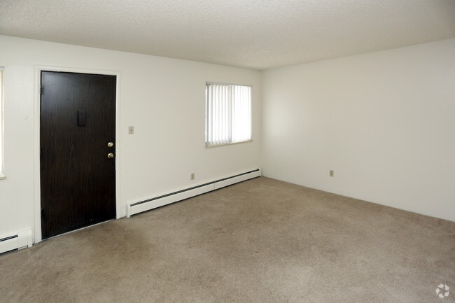 1BR, 1BA - 528 SF