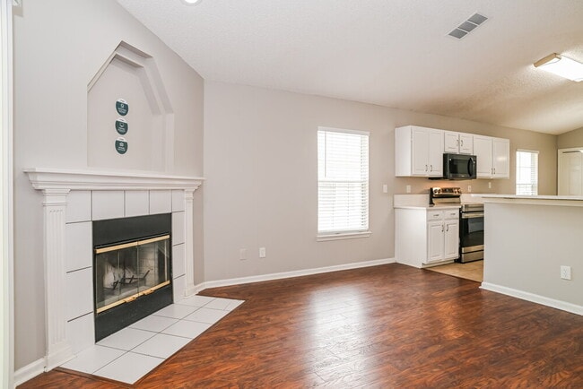 Photo - 8237 Abbeyfield Dr