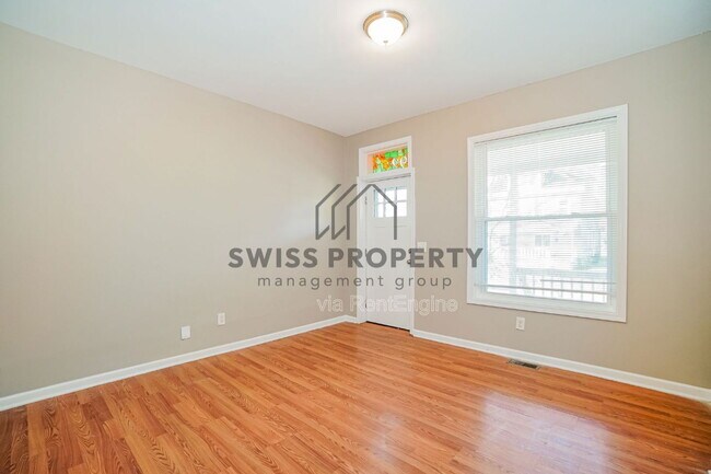 Photo - 392 N Garfield Ave