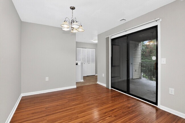 Photo - 4804 Spring Lake Dr