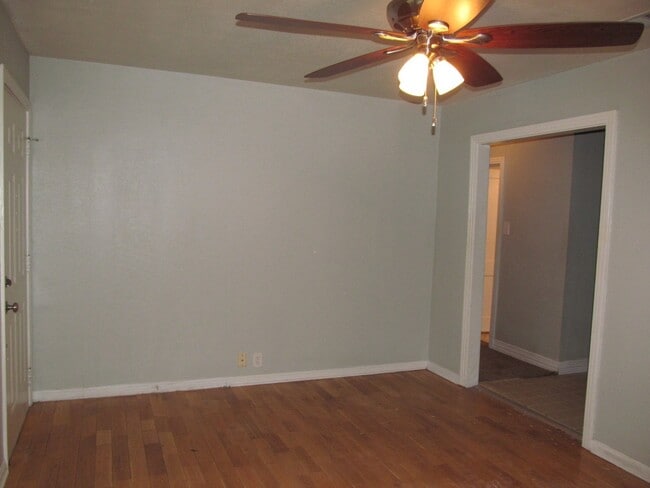 Photo - 3 BEDROOM CLOSE TO UMHB