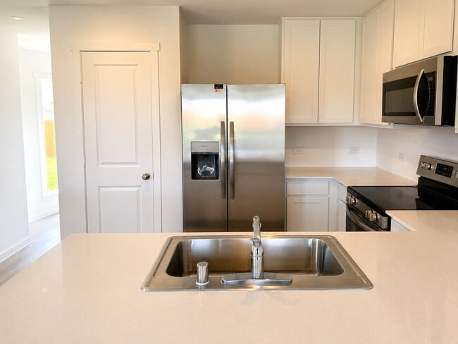 Photo - 427 Bower Dr