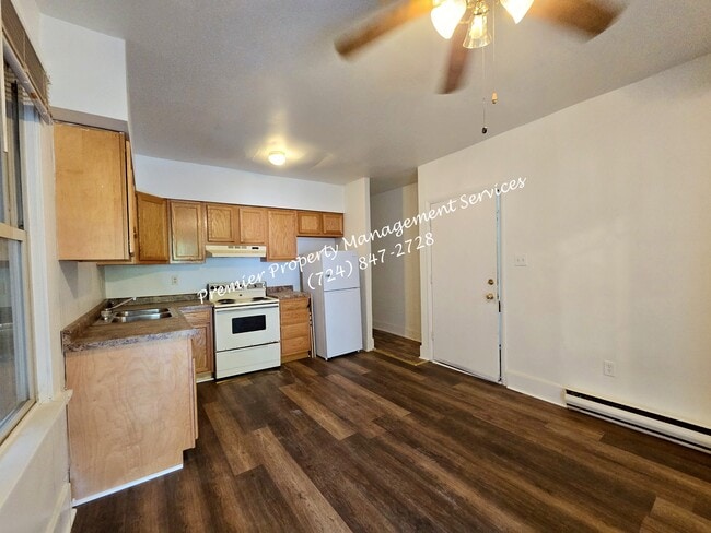 Photo - 179 N Elm St