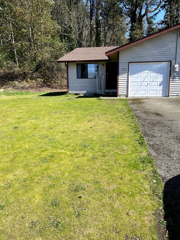 Photo - 223 Willow St (Bremerton, WA)