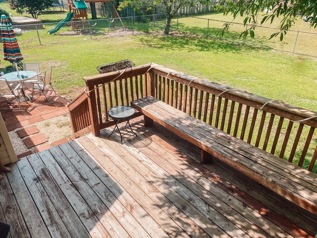 Photo - 1513 E 6th St