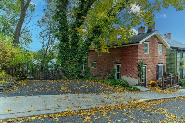 Photo - 59 S Franklin St