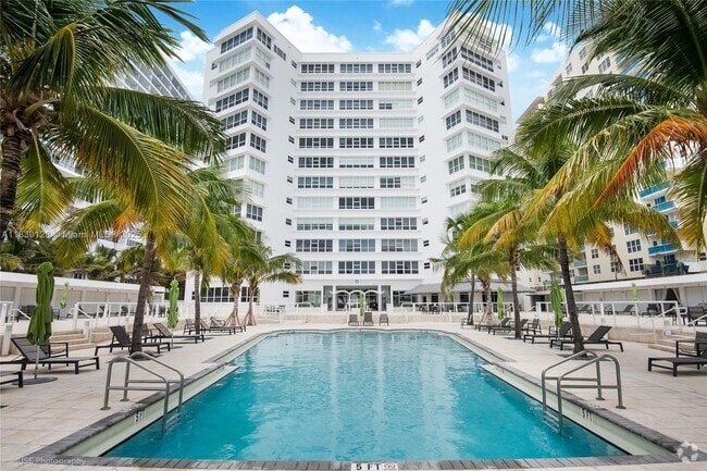 Building Photo - 4925 Collins Ave Unit 6G Rental