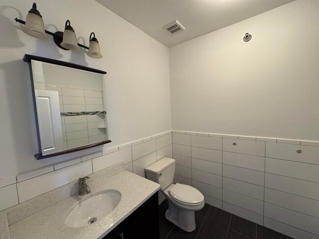Photo - 5113 Bergenline Ave