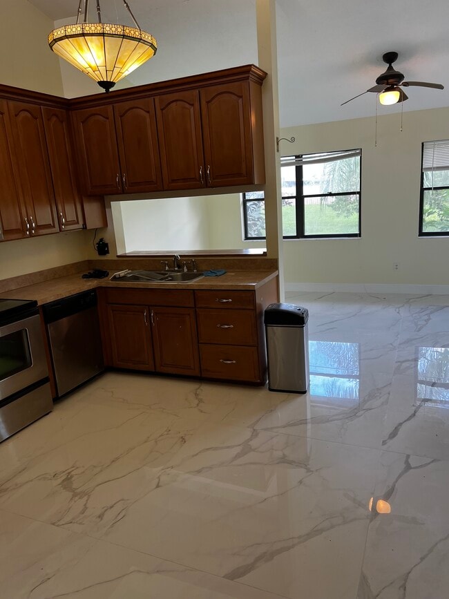 Photo - 12449 Guilford Way