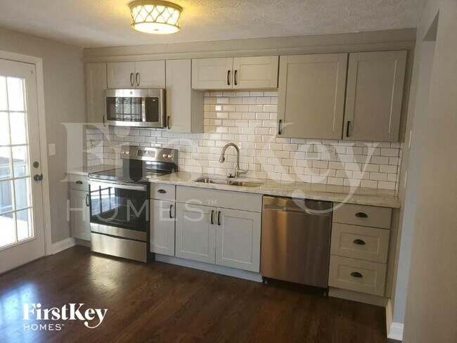 Photo - 4207 Edinburgh Dr