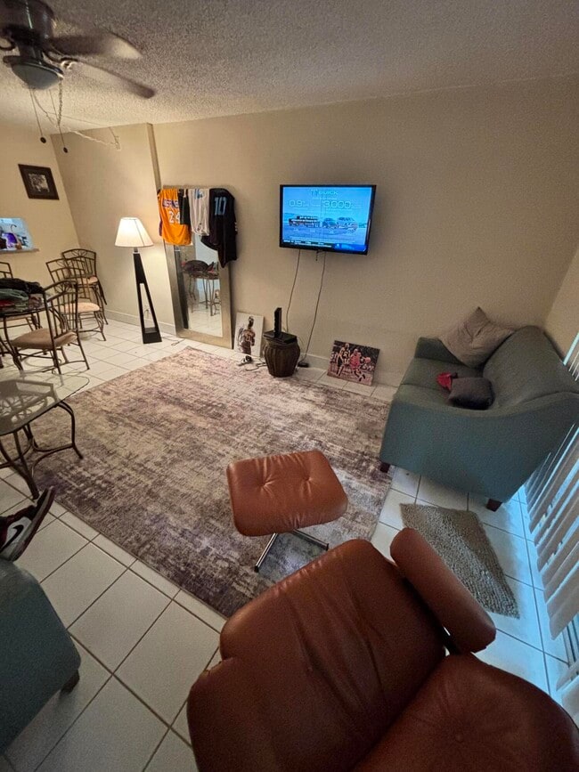 Photo - 3121 NW 47th Terrace Unidad 107