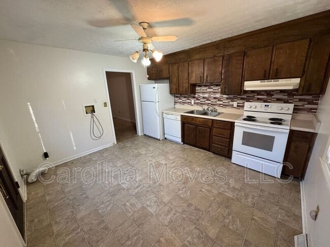 Photo - 117 Wardview Ave