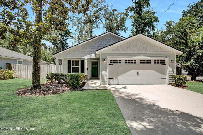 Building Photo - 1206 Murray Dr Rental