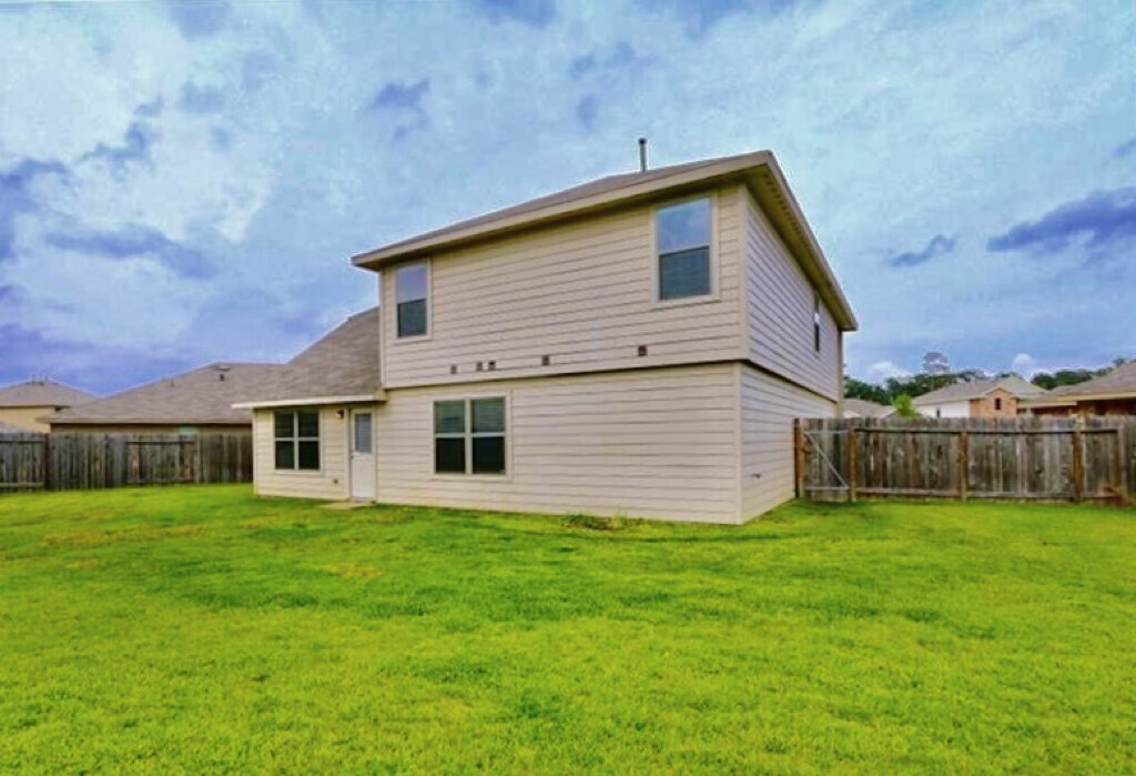 Photo - 20431 Sweet Louetta Ln