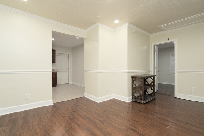 Photo - 970 Hubbard St SW Unit 1