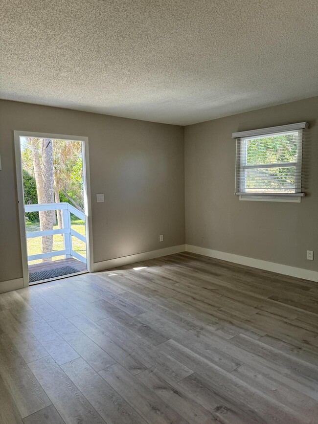 Photo - 4220 NE Indian River Dr Unit #6