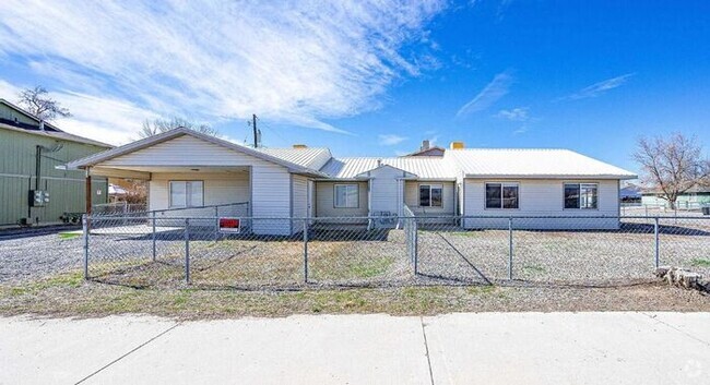 Building Photo - For Rent – Spacious 3 Bed / 2 Bath Duplex Rental
