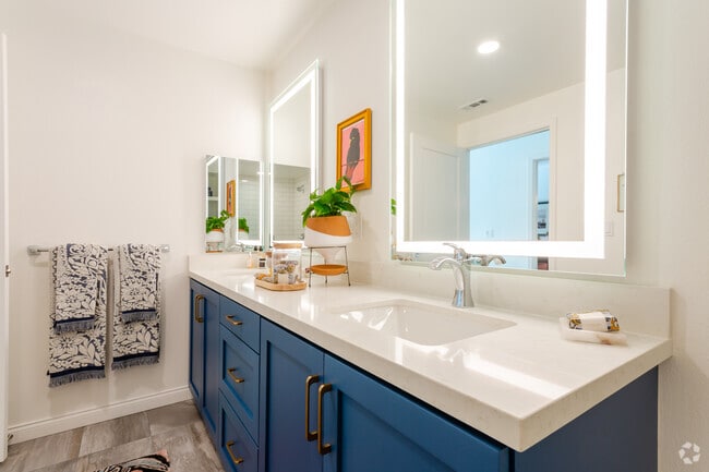2BR, 2BA - The Refuge