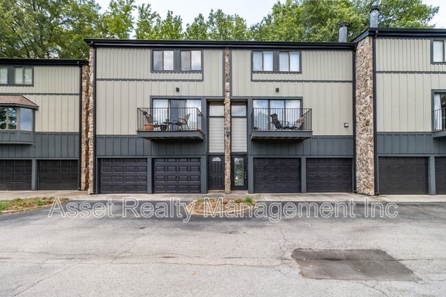 Building Photo - 1960 Cherokee Bluff Dr Rental