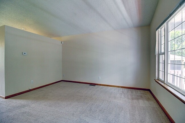 Photo - Charming 3 Bed 2 Bath Willow Run Home - Available August 10!