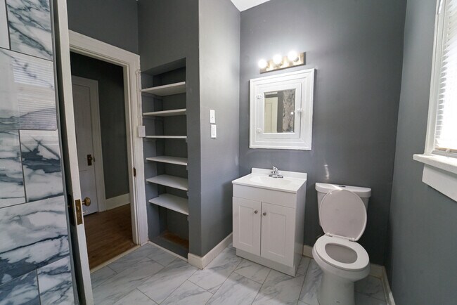 Photo - 910 N Evergreen St