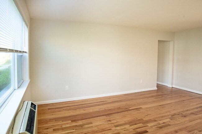 Photo - Lakeview Gardens