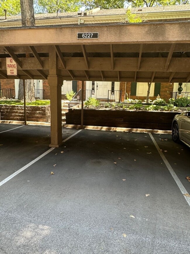 Photo - 2 bedroom/2 bath 2nd Floor Condo