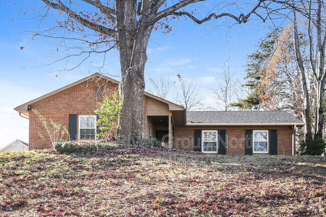 Building Photo - 5211 Bayberry Ln Rental