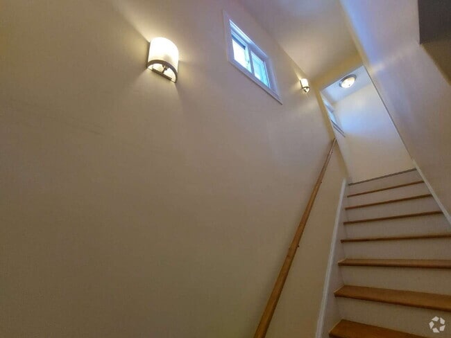 Building Photo - "Charming 1-Bed Oasis with 2 Full Baths in... Rental