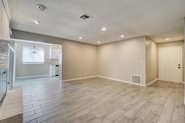 Photo - 1528 Apollo Rd