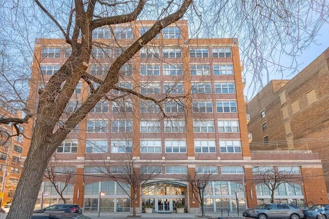 Building Photo - 933 W Van Buren St Unit 308 Rental