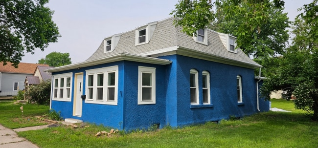 Photo - 245 Monroe St SE