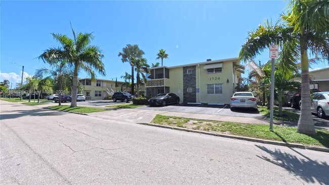 Photo - 1720 Funston St Unit 111