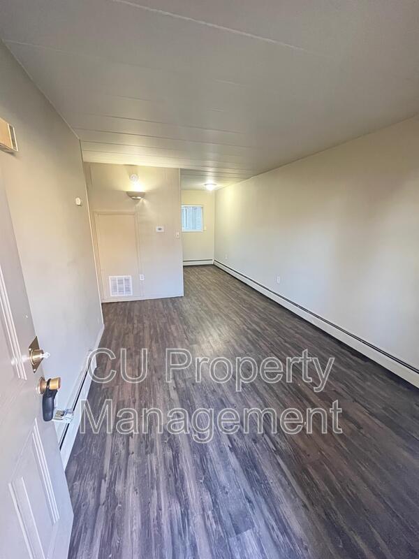 Photo - 800 W Church St