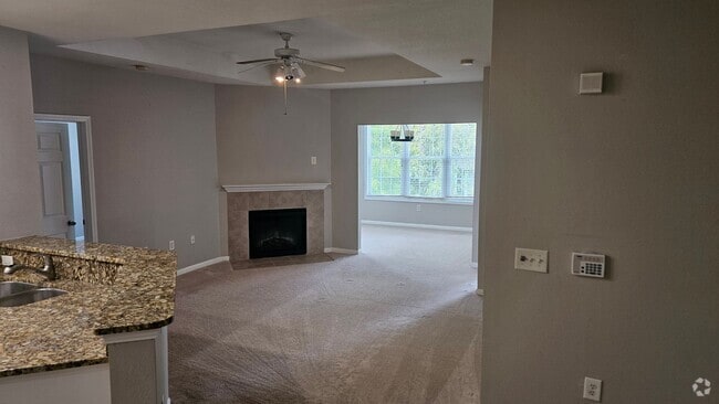 Building Photo - Spacious Two Bedroom Johns Island Condo