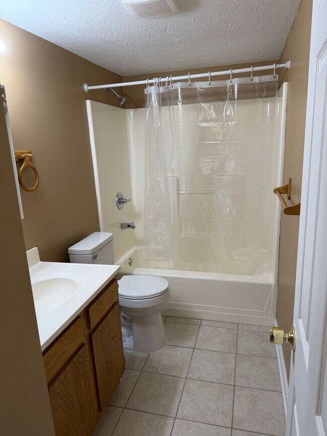 Photo - 231 Highland Blvd Unit #2